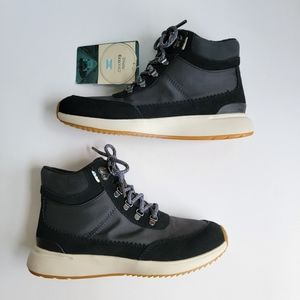 New TOMS Waterproof Cascada Boot Sneakers